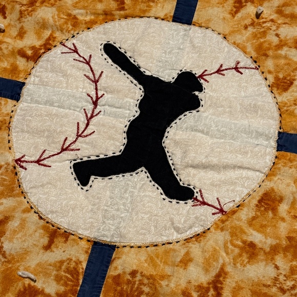 Vintage Soft Handmade Double Sided Boys Baseball Themed Quilt/Blanket - Picture 2 of 13
